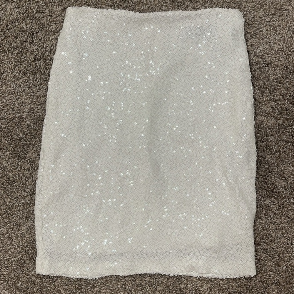 B. Smart White Sequin Crop Top & Skirt Set – Size Small - Picture 3 of 7